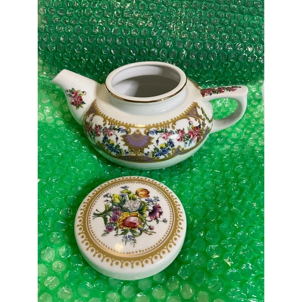 Andrea by Sadek Collection Sevres Floral Porcelain Teapot Gold Trim 4in x 7.5in